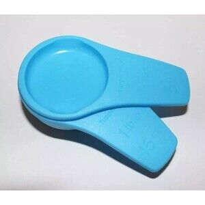 Tupperware Mini Measuring Spoons Magnets Set Salt Water Taffy Blue Tsp Tbsp